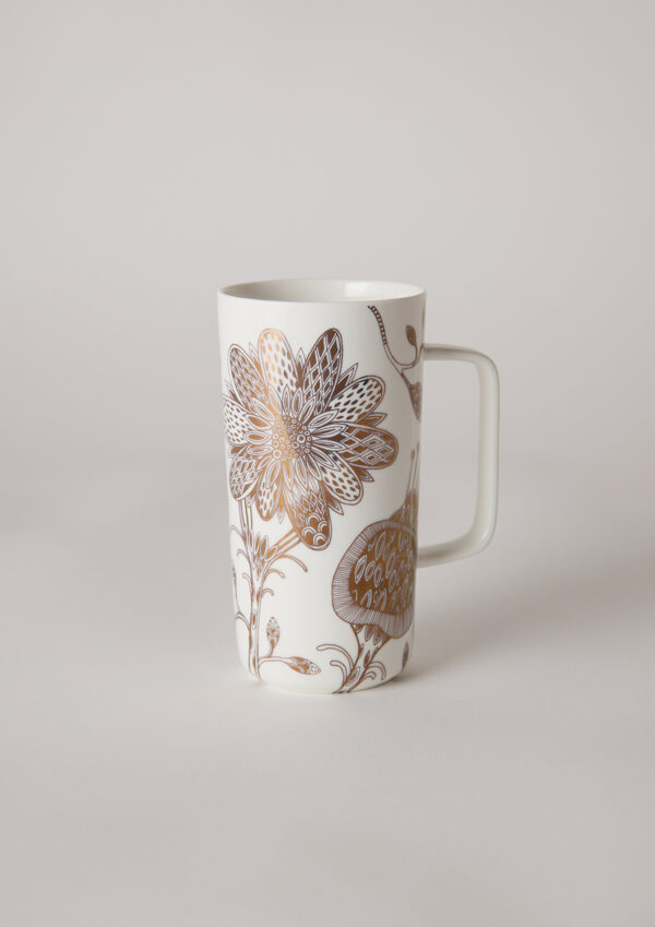 Angus & Celeste Tall Tea Mug – 450 ml conical ceramic mug in golden moment