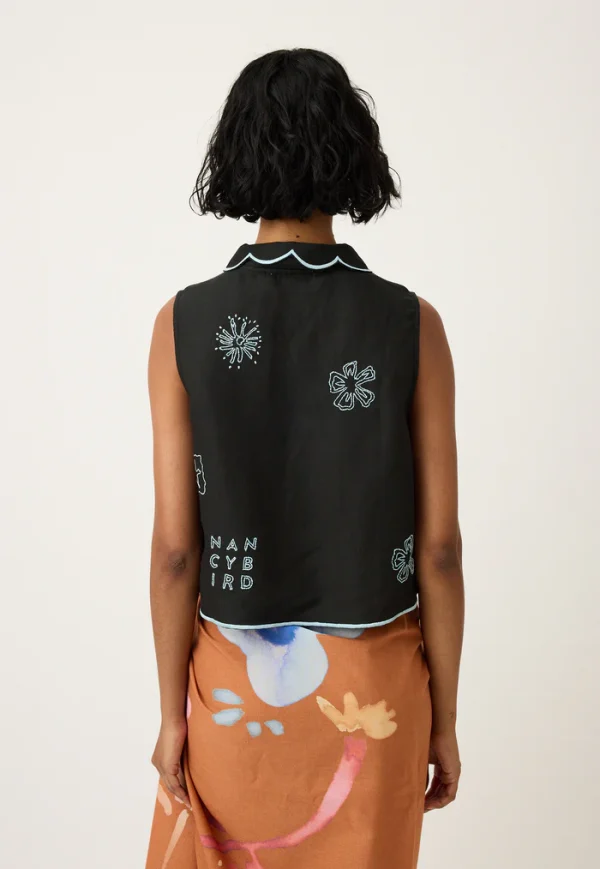 Tuva Vest - Charcoal Embroidered